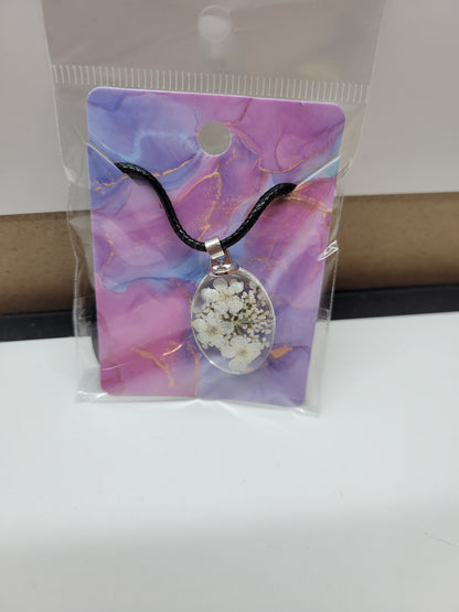 White Flowers - Necklace